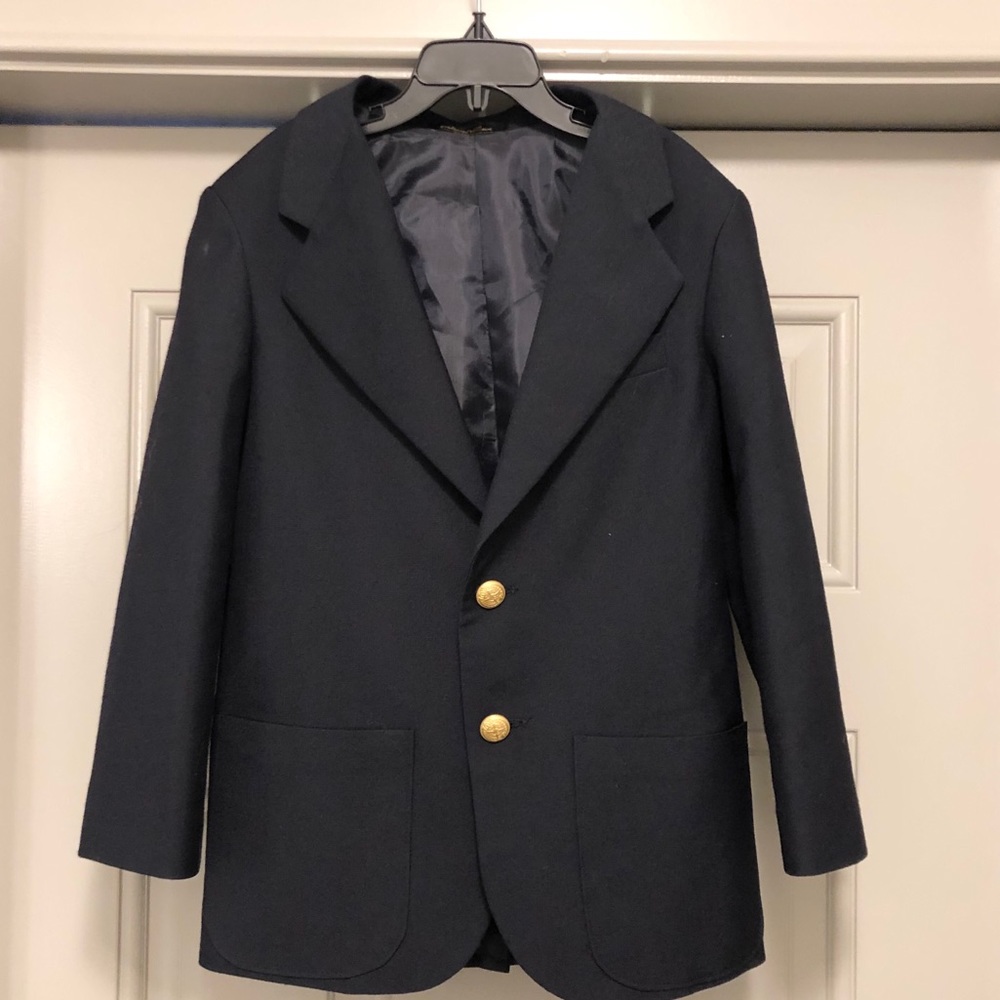 Boys’ VanHeusen Navy blazer size 8